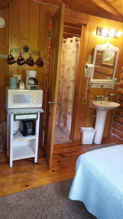 River Falls Lodging -Black Hills, South Dakota هوت سبرنغز المظهر الخارجي الصورة