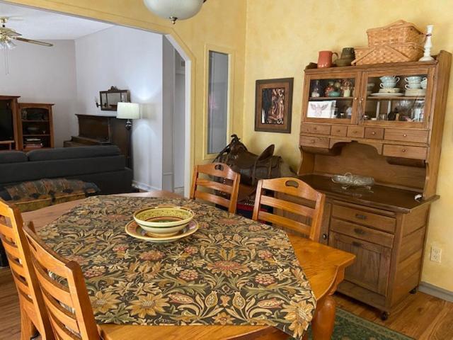 River Falls Lodging -Black Hills, South Dakota هوت سبرنغز المظهر الخارجي الصورة