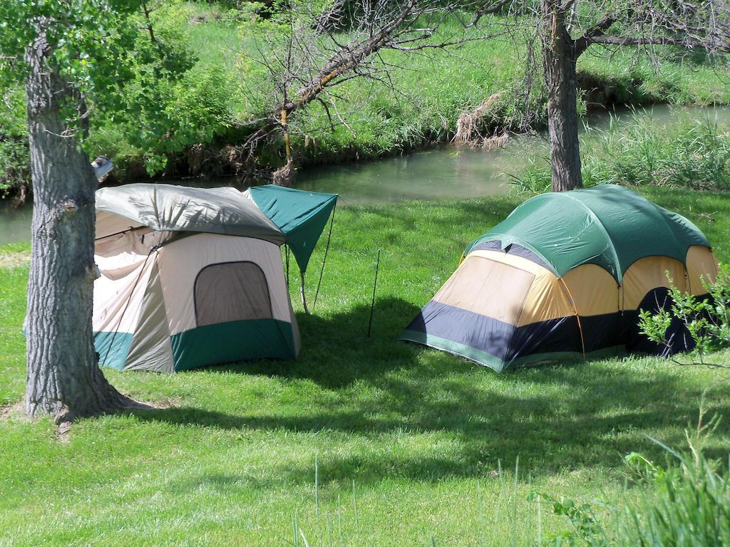 River Falls Lodging -Black Hills, South Dakota هوت سبرنغز المظهر الخارجي الصورة