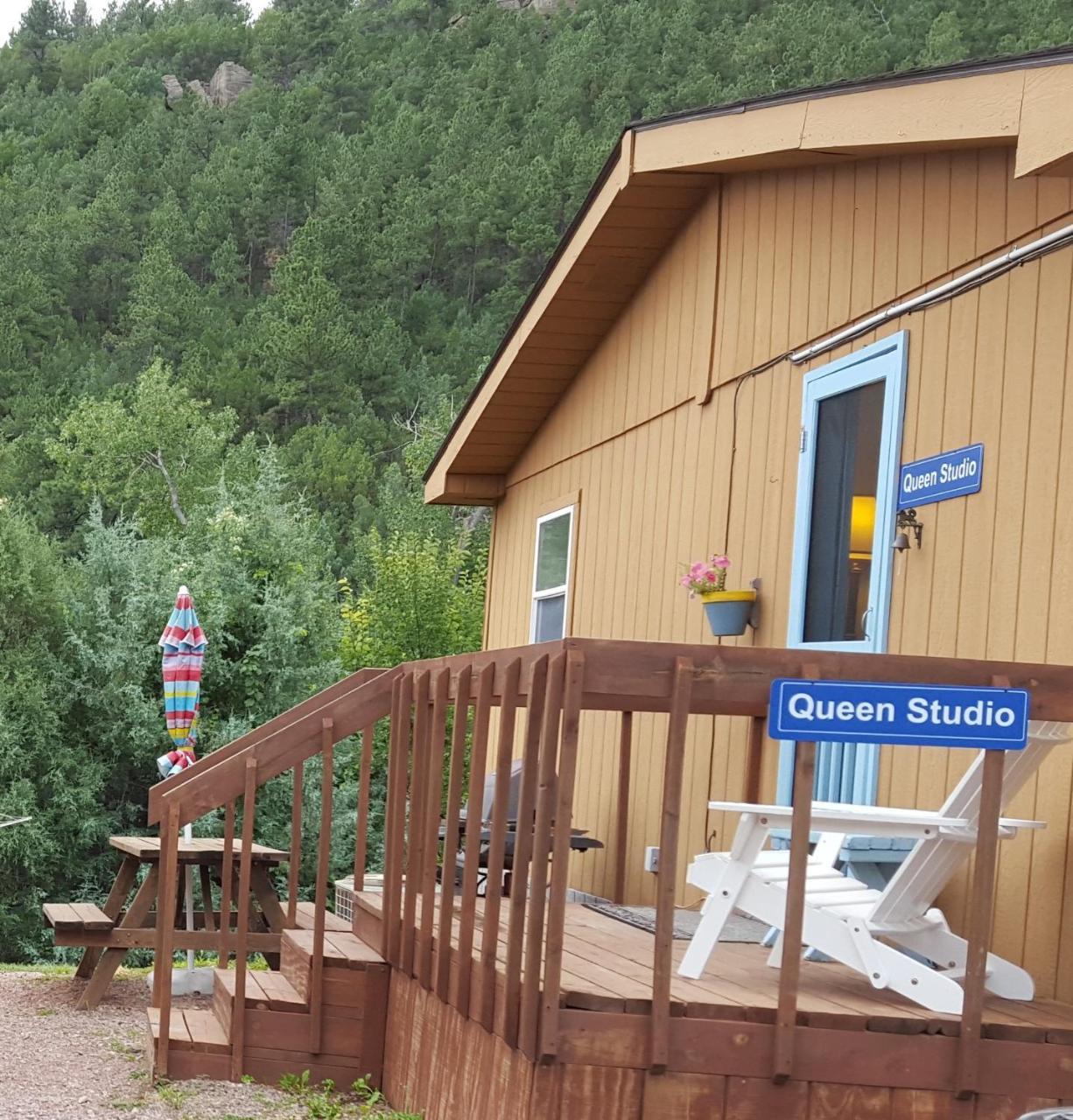 River Falls Lodging -Black Hills, South Dakota هوت سبرنغز المظهر الخارجي الصورة
